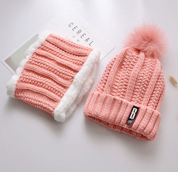 girls pink hat and scarf