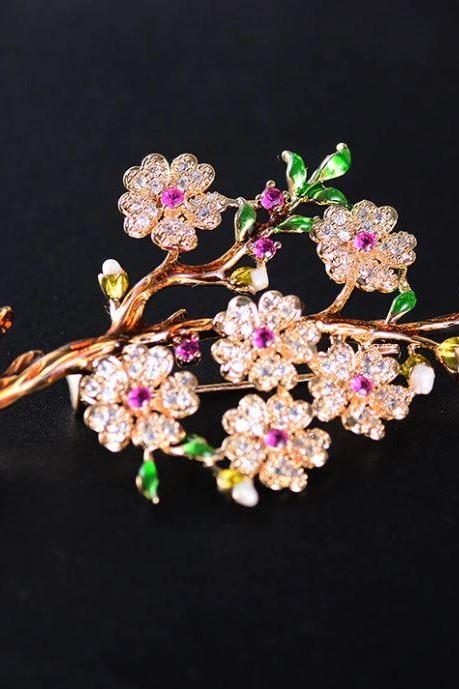 Brooch in “Brooches are Forever