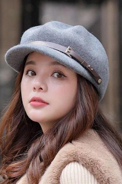 Rsslyn Pretty Women's Gray Beret with Belt Accent Wool Material