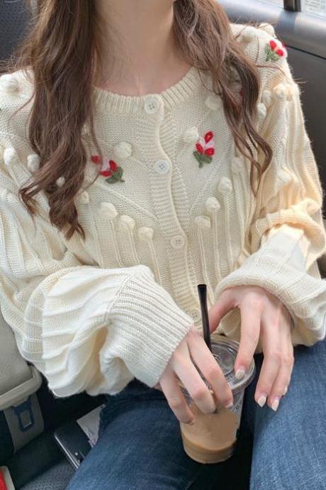 New Creamy Sweaters for Women Embroidery Red Flowers Off White Color Cropped Sweaters for Women Loose Fit Cardigans