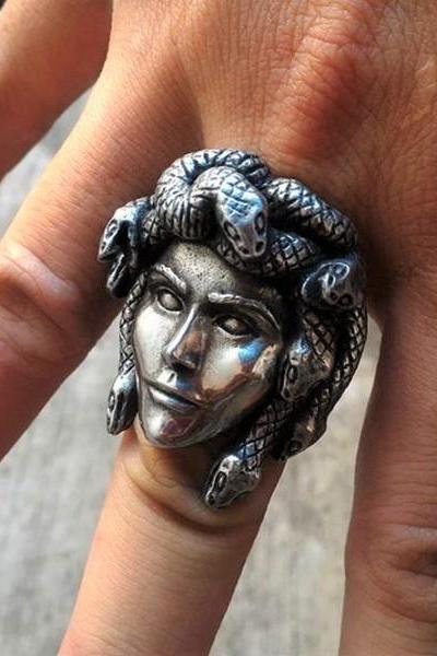 Rsslyn Carved Medusa's Head Rings for Men RSS7-322021 Antique Silver Rings for Men Dark Gorgon Monster Stainless Steel