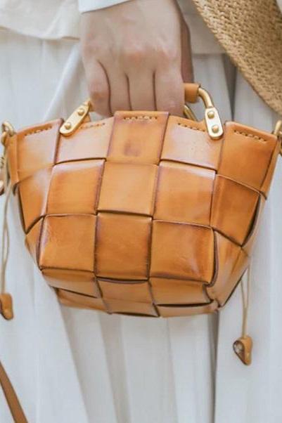 Rsslyn Woven Small Totes for Women Woven Brown Leather Bags-The New Fashion Style Bags