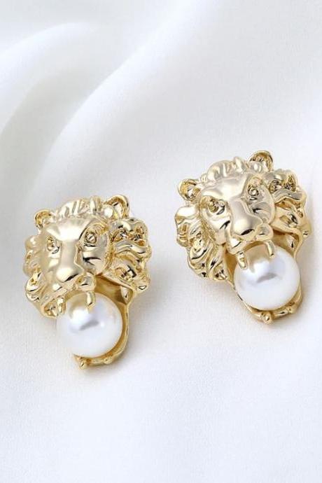 Golden Earrings for Women Lion Head with Pearl-New Trendy Lion Earrings