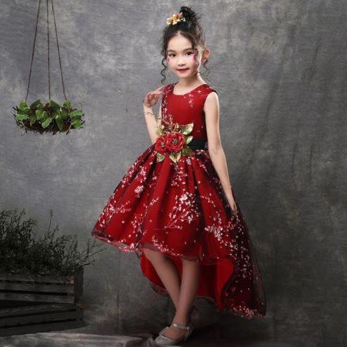 red christmas dress girl